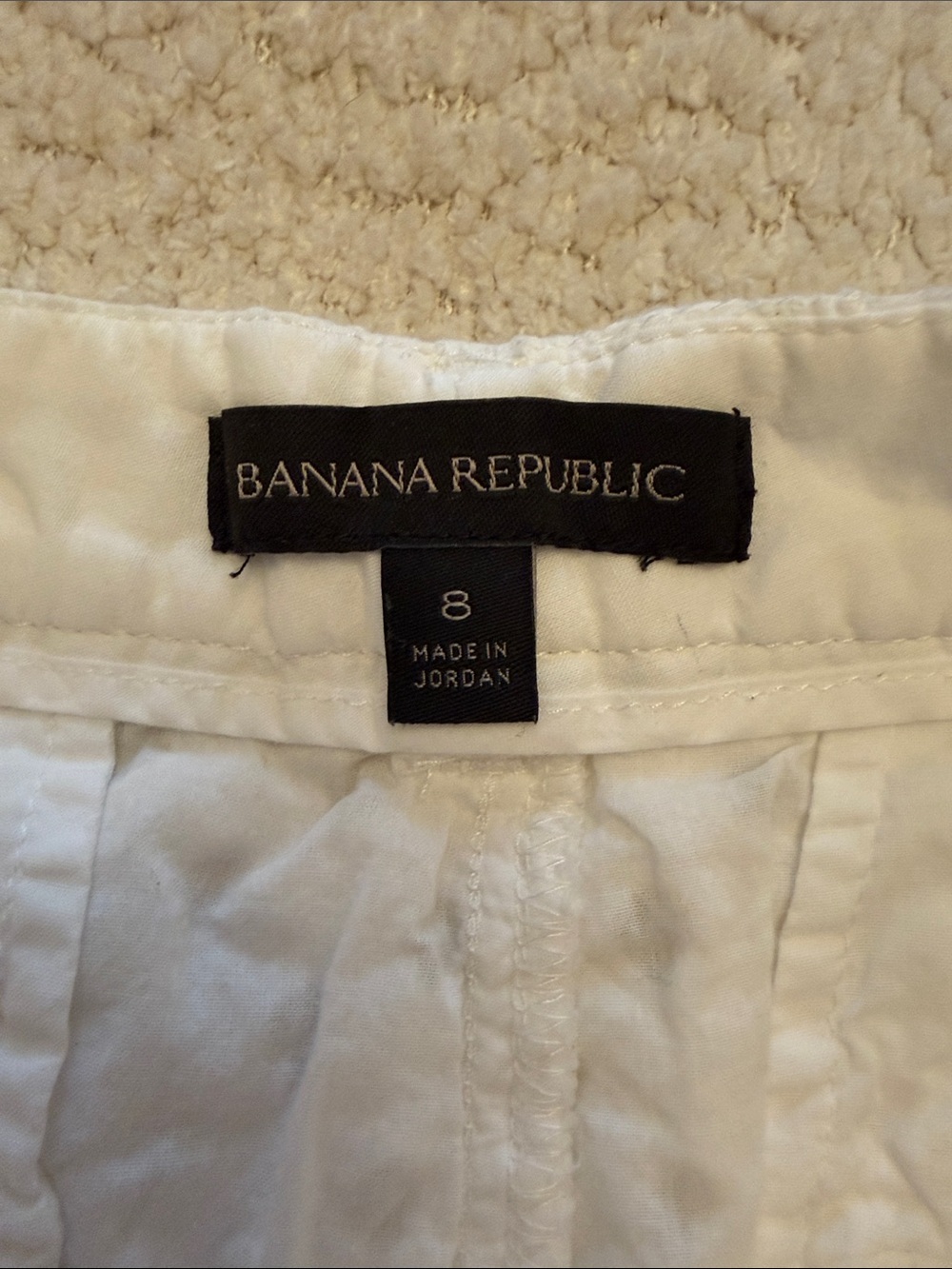 Banana Republic White Eyelet Shorts with Lined Cutouts - 100% Cotton - size 8 - Picture 2 of 9